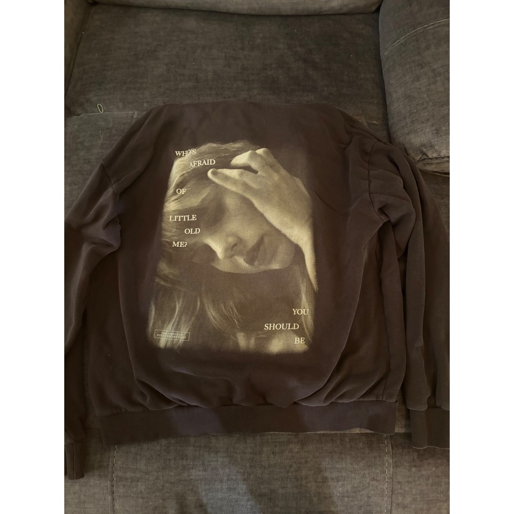 Taylor Swift Who's Afraid of Little ol' Me TTPD Hoodie sweatshirt size L/xL?